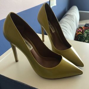 Steve Madden Yellow Proto Pumps